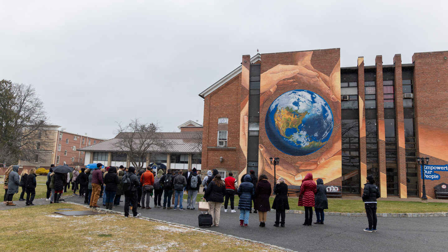 Mural-photo-2-1440x810