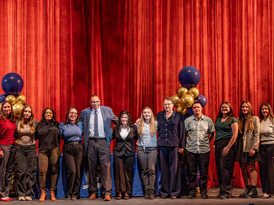 firstgenMaster_Feature_List_Cards_560X420